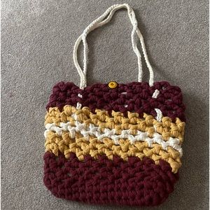 Hand bag or shoulder bag